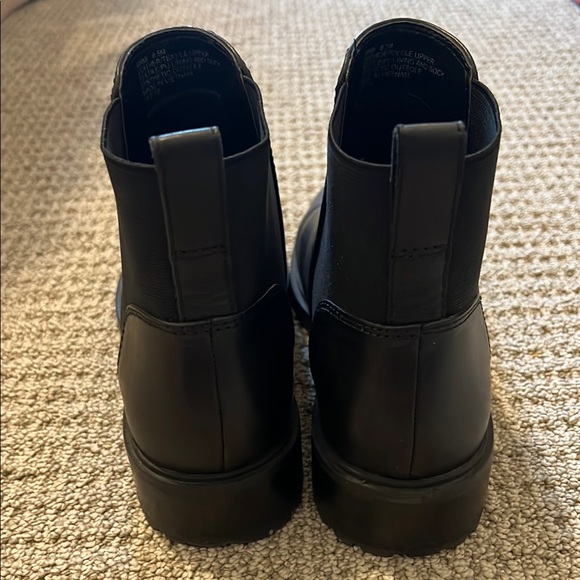 Black Ankle Boots - Picture 3 of 7